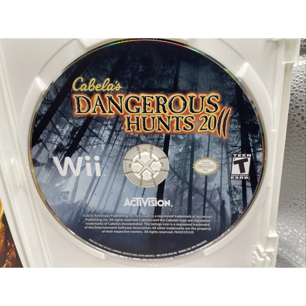 Cabelas‎ 2013 Dangerous Hunts Nintendo Wii Complete in Box